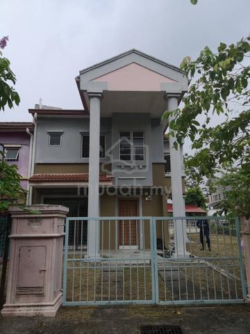 Corner double story house in tmn bukit emas serdang for sale 1
