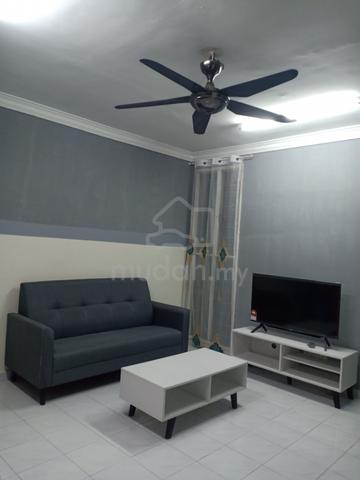 Fully Furnished Room for Muslimah (Taman Kinrara) 1