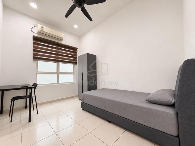 Large Single Room @ Fiera Vista @ One Residence, Bayan Lepas(Near GBS) 1