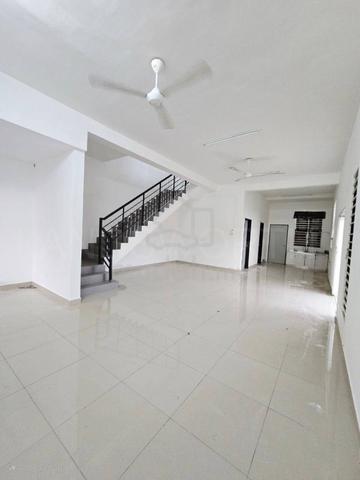 Corner with 15 ft land Double Storey House Semenyih Pelangi for Sale 1