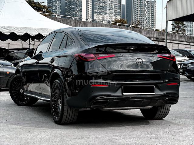 2025 Mercedes GLC350e 4MATIC Blackout PANO 20IN - 2