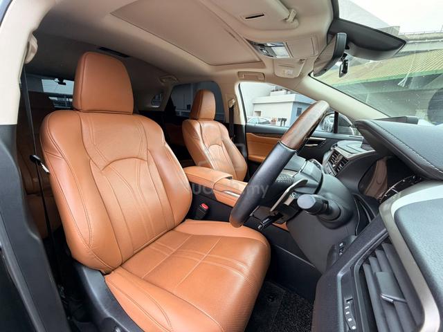 2022 Lexus RX300 Version L / Light Brown Leather - 3