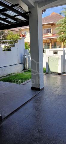 Female Single Room @ Bandar Kinrara Puchong .Malay. Parking wifi Free. 1