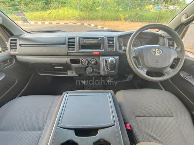 2017 Toyota HIACE 2.5 (M) Semi Panel Van - 5