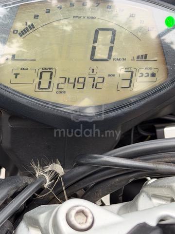 Aprilia Caponord 2014 - Low Mileage 25k KM - photo 7 of 9