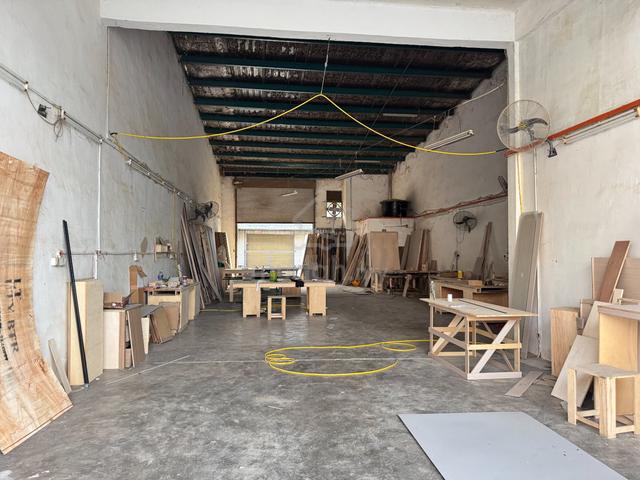 Lima Kedai Factory For Rent 1