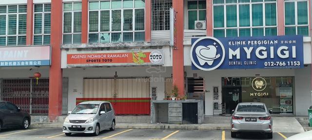 Ground Floor Facing Main Road Pusat Perdagangan Bukit Serdang for rent 1
