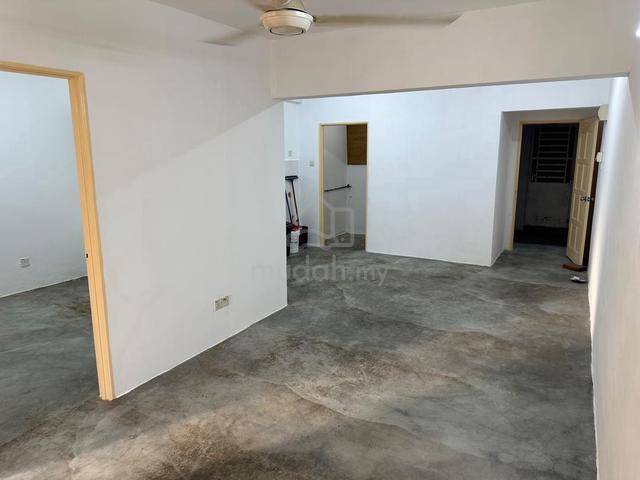 Rumah Pangsa Juru Setia 1