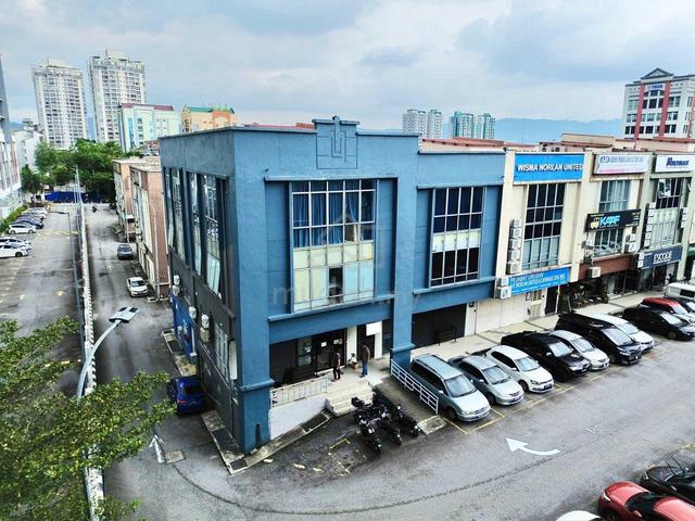 BANK VALUE 2.7MIL - CORNER 3.5 Storey Shoplot building Ampang Hilir KL 1
