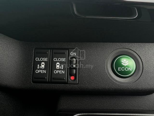 2017 Honda STEPWAGON 1.5 SPADA COOL SPIRIT TURBO - 4