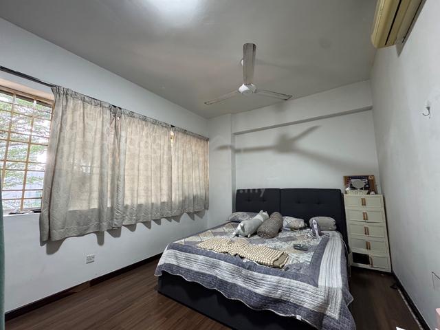 Master Bedroom for rent in Villa Wangsamas 1