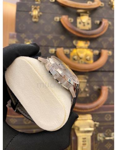Carousel Image