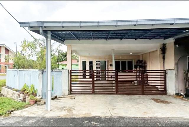 LELONG Rumah Corner Lot 1