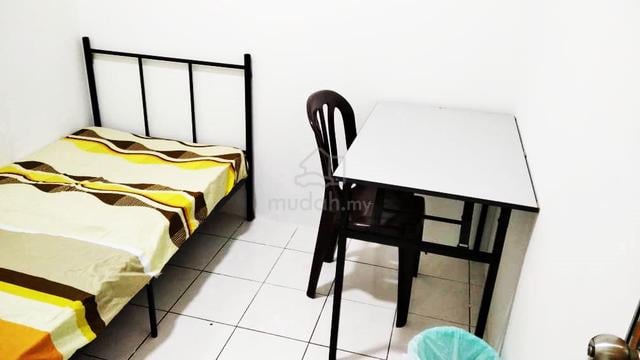 Fully Furnished Selangor Semenyih Room For Rent 1