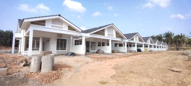 Teres Setingkat Projek Baru di Jasin 1