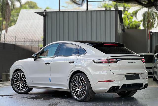 2023 Porsche CAYENNE GTS 4.0 COUPE UK Full Spec - 3