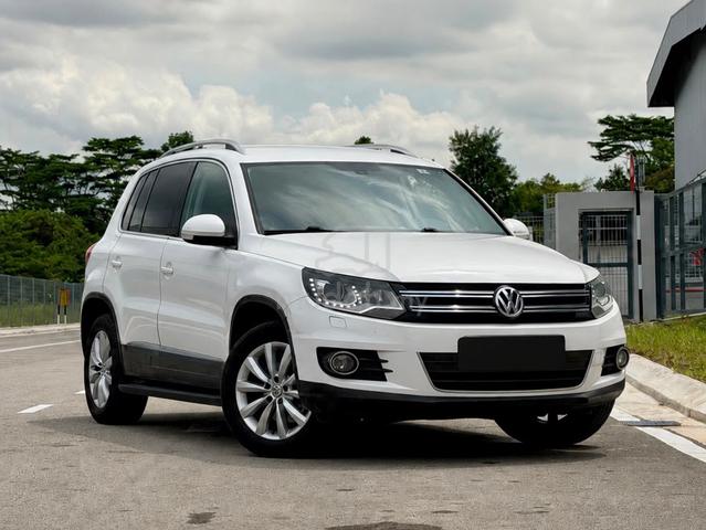 {2013}Volkswagen TIGUAN 2.0 TSI 4MOTION Car King - 1