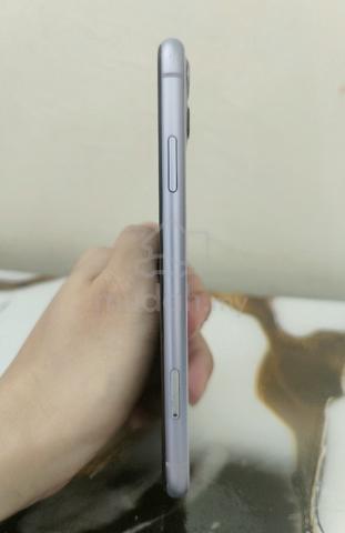 iPhone 11 (256GB)  - photo 4 of 6