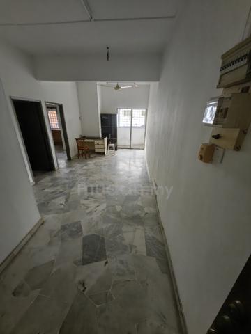 Taman Daya Shop Apartment 1