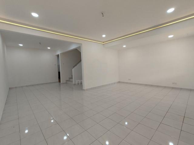 GOOD CONDITION 20X70 RENOVATED 2STY Bandar Bukit Tinggi Klang Kesas 1