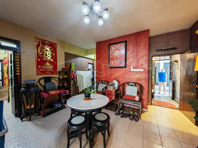 Putri Ria Apartment 1