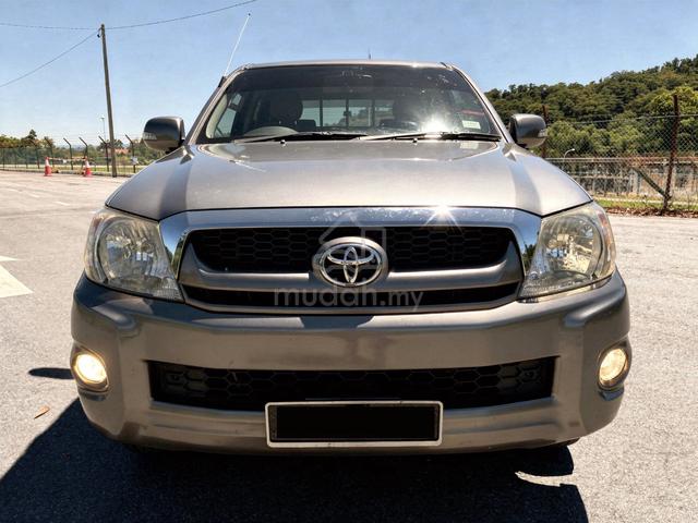 2010 Toyota HILUX 2.5 G FACELIFT DOUBLE CAB (A) - 3