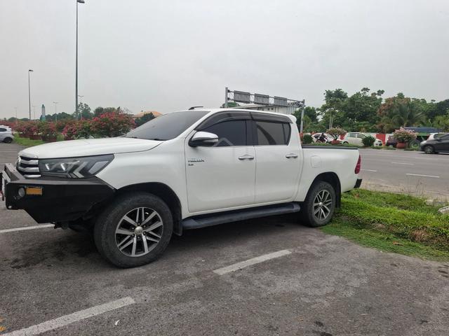 2017 Toyota HILUX 2.8 G VNT MY16 AN120 (A) - 2