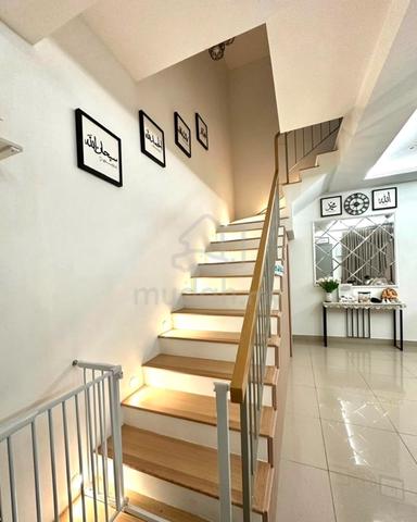 Halya 2 @ Daunan Corner Lot Partial Furnished House Ready Move In 1