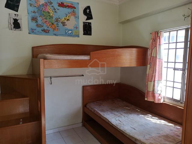 last room suitable for male, nee aorcond  1