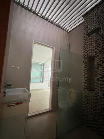 Kempas | Lush Residence 3-Storey Townhouse for Sale 1