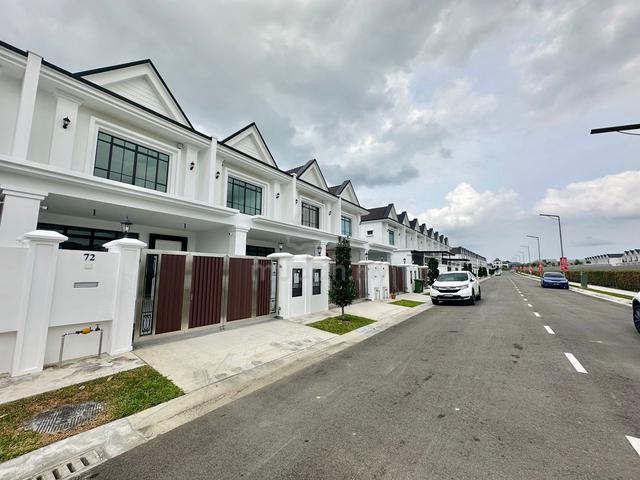 Bandar Seri Alam Double Storey Terrace House 4bed Masai Johor 1
