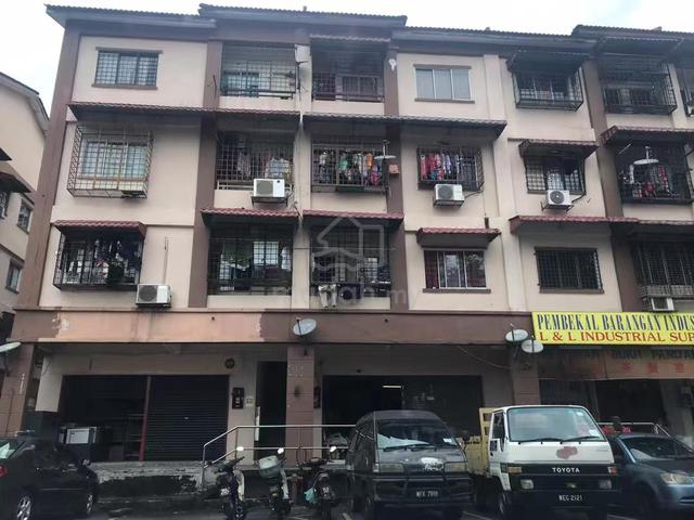BILIK di Flat Taman Bukit Pandan  1