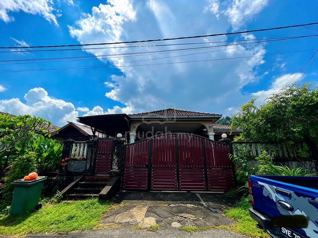 FACING OPEN Bungalow Fully Renovated Desa Melor 1