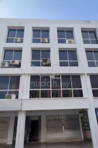 4-Storey Intermediate Shophouse at Jalan Kampung Datu, Sibu, Sarawak 1