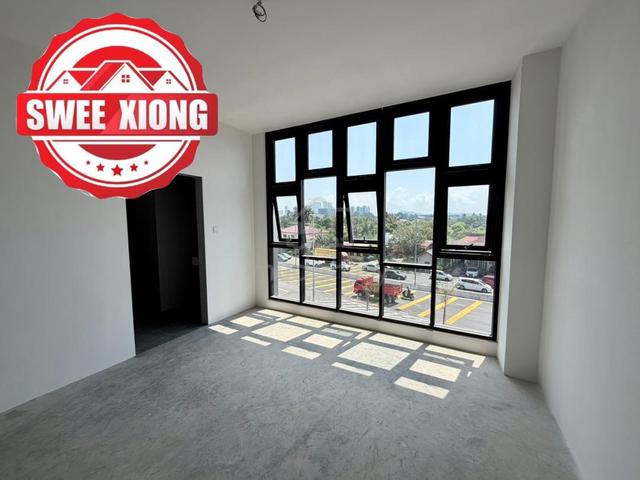TRIPLE 3 STY JALAN PERMATANG DAMAR LAUT SHOP LOT 5091sf BATU MAUNG 1