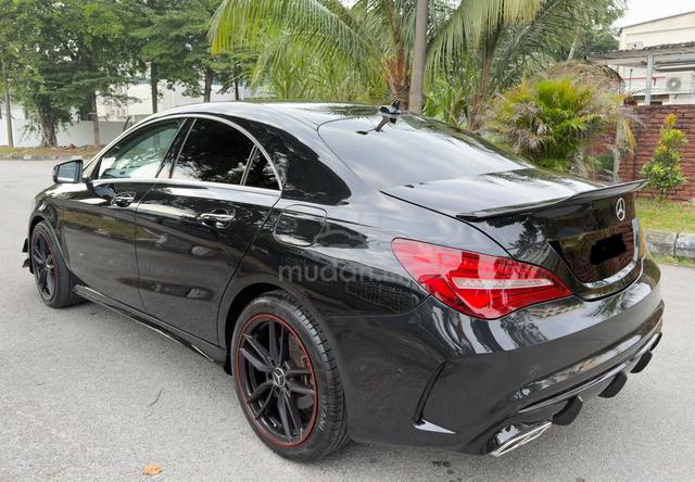2017 Mercedes Benz CLA180 1.6 AMG (A) - 2