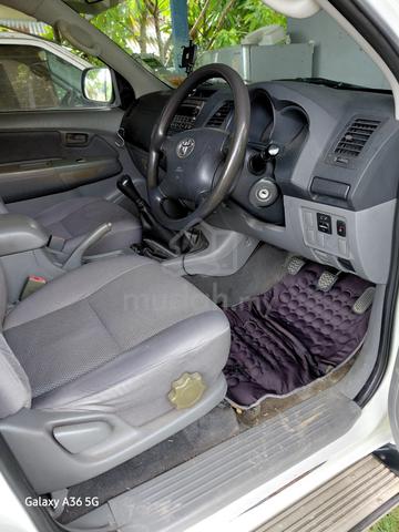 2008 Toyota HILUX 2.5 G DUAL CAB (M) - 2