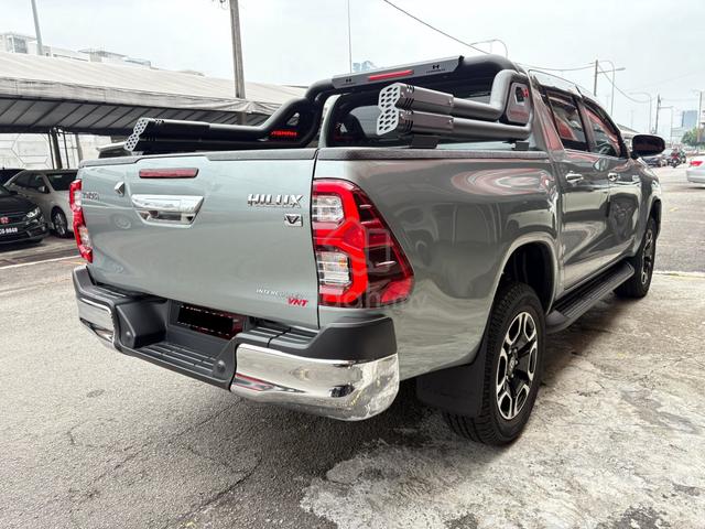 2025 Toyota HILUX 2.4 V FACELIFT II (A) 2K KM DONE - 4