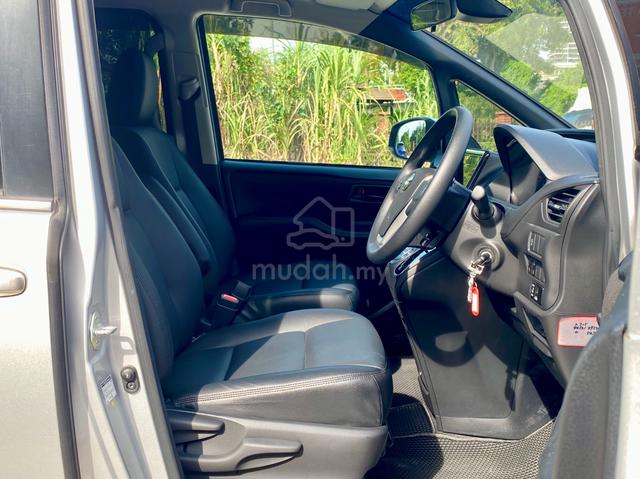 2018 Toyota VOXY X 2.0 8SEATER FACELIFT LEATHER-ST - 5