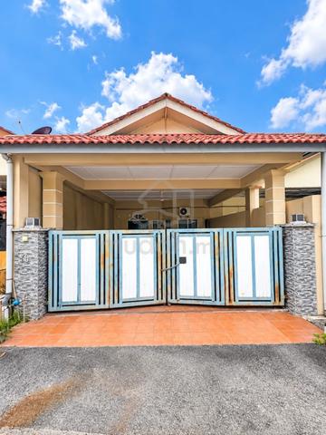 [FULLY RENOVATED] Teres Setingkat Taman Kristal, Sungai Karang Darat 1