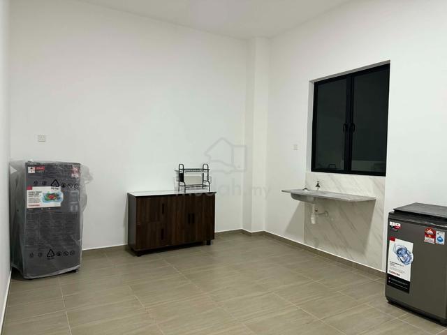 Small room for rent (share bathroom) 1