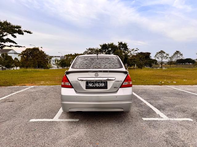 2010 Nissan LATIO 1.6 ST-L (A) - 4