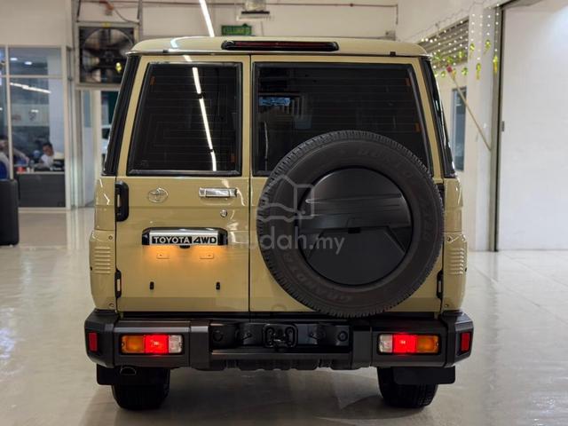 2024 Toyota Land Cruiser 70 AX Gred6A & 6K KM only - 4