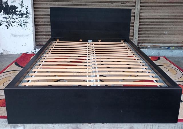 Set IKEA MALM Queen bed frame - photo 5 of 6