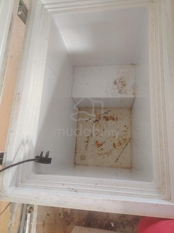 Chest Freezer 150L - photo 2 of 3