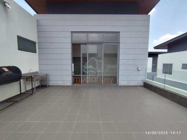 Luxurious 3-Storey Semi-D 1