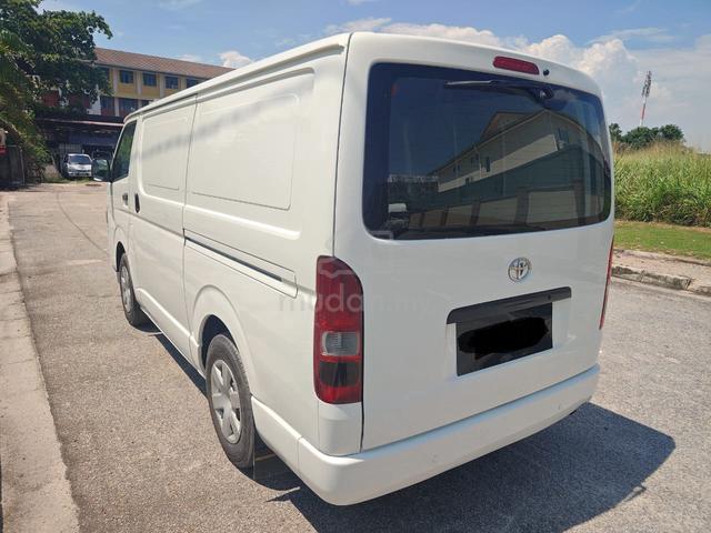 2015 Toyota Hiace Panel Van 2.5 (D) - 4