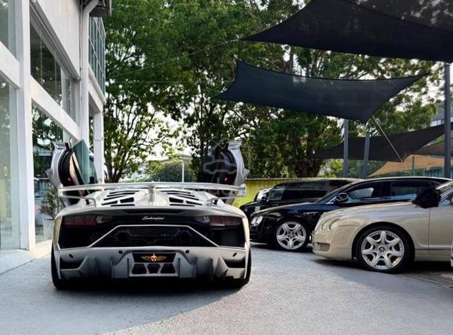 Lamborghini Aventador 6.5 V12 S LP740-4 Coupe 2018 - 3
