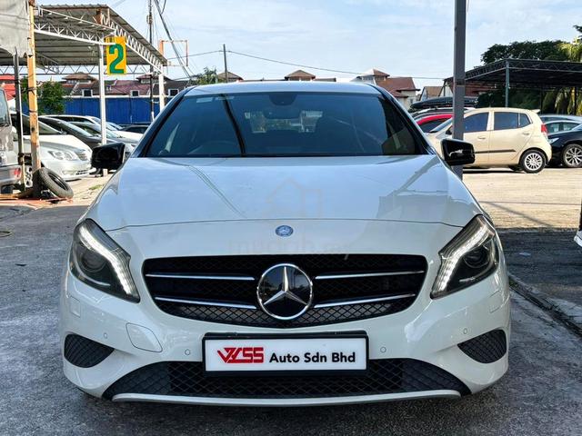 Mercedes Benz A200 1.6 BLUEEFCY AMG - 4