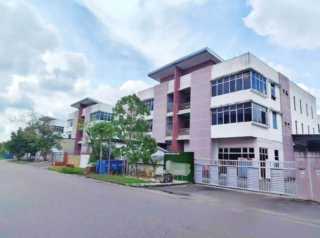 I-Parc Tanjung Pelepas 3 Storey Semi-D Corner Unblock View For Rent 1